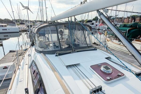 SERENITE 40ft Beneteau Yacht For Sale