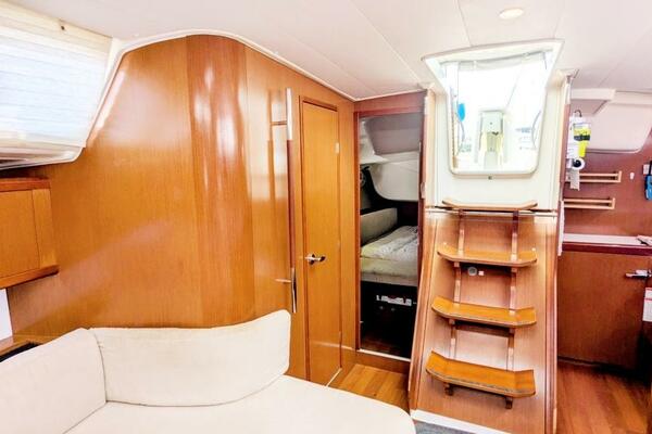 SERENITE 40ft Beneteau Yacht For Sale