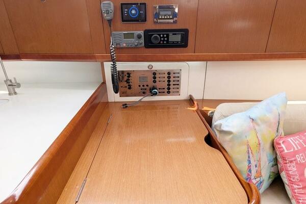 SERENITE 40ft Beneteau Yacht For Sale