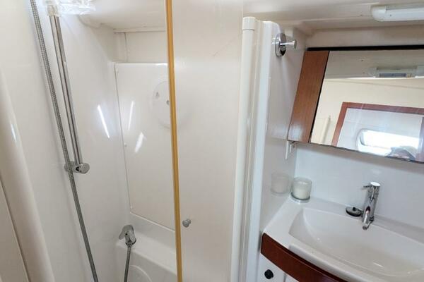 SERENITE 40ft Beneteau Yacht For Sale