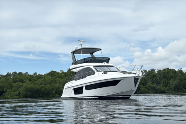 2023 Azimut 53