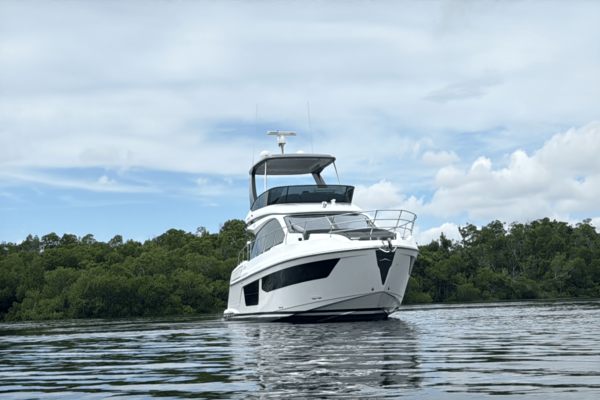 2023 Azimut 53