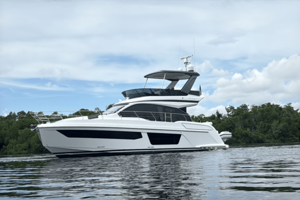 2023 Azimut 53