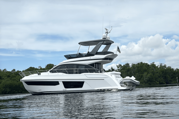 2023 Azimut 53