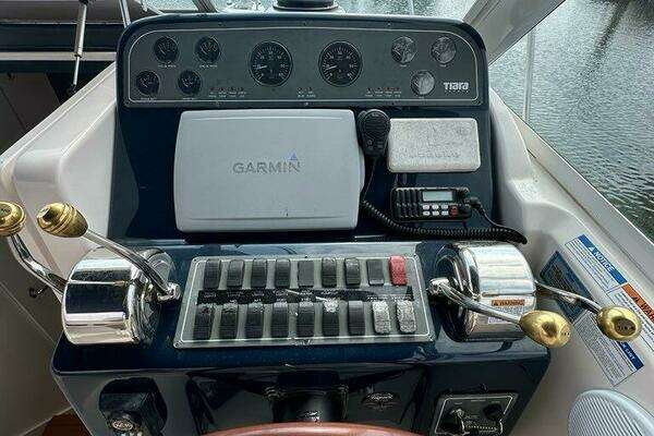 Photo of the 2006 Tiara Yachts 29 Coronet "News Buoy II"