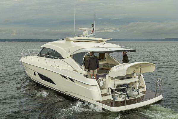 2018 Riviera 50