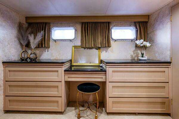 Broward 102 Yacht For Sale