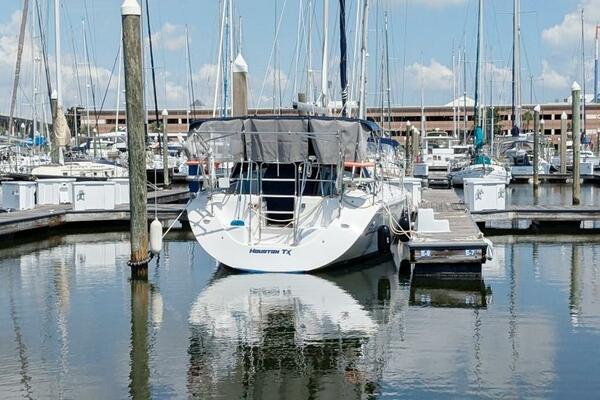 Elusive  35ft Catalina Yacht For Sale