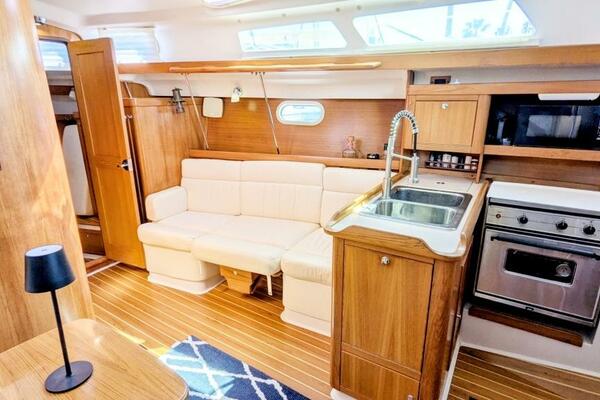 Elusive  35ft Catalina Yacht For Sale