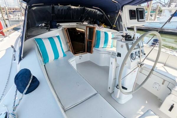 Elusive  35ft Catalina Yacht For Sale