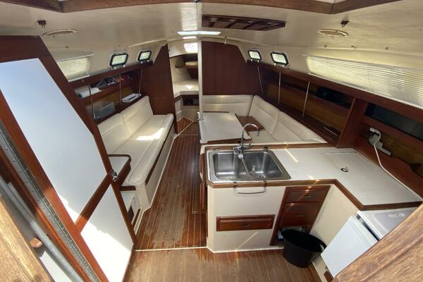 Rhapsody 34ft Catalina Yacht For Sale