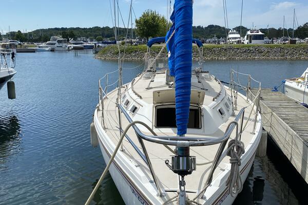 Rhapsody 34ft Catalina Yacht For Sale