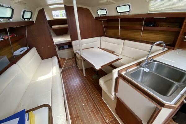 Rhapsody 34ft Catalina Yacht For Sale
