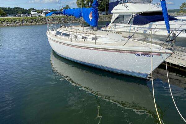 34-ft-Catalina-1986-34-Rhapsody-Midland Ontario Canada yacht for sale