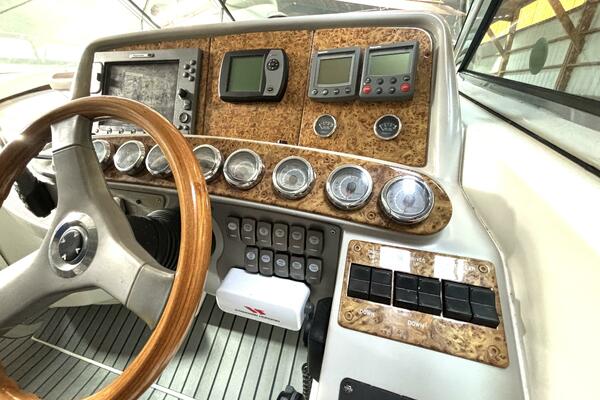 Adventure Capital 40ft Formula Yacht For Sale