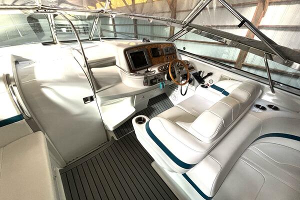 Adventure Capital 40ft Formula Yacht For Sale