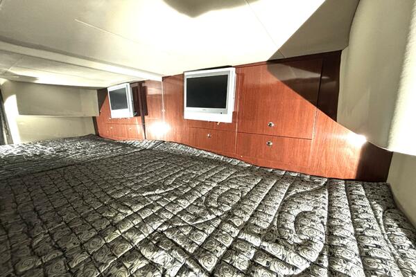 Adventure Capital 40ft Formula Yacht For Sale