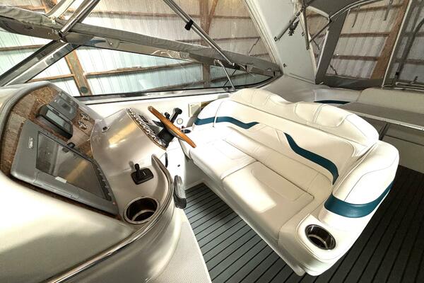 Adventure Capital 40ft Formula Yacht For Sale