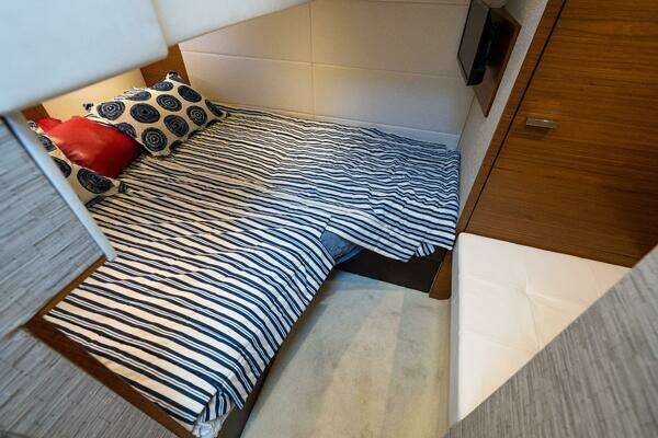 2015 Tiara Yachts 44