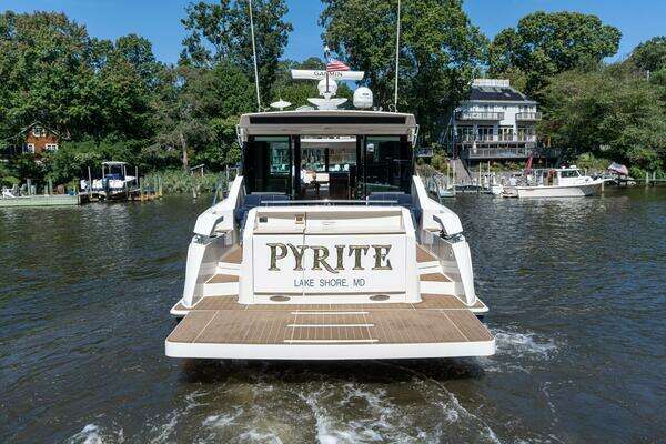 2015 Tiara Yachts 44