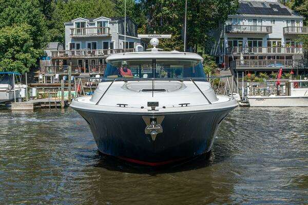 2015 Tiara Yachts 44