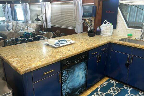 Hatteras Motor Yacht Yacht For Sale