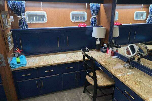 Hatteras Motor Yacht Yacht For Sale