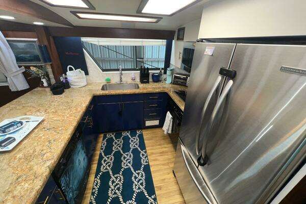 Hatteras Motor Yacht Yacht For Sale