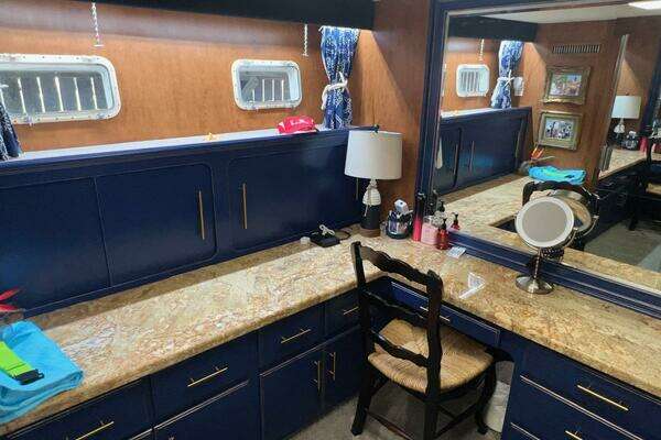 Hatteras Motor Yacht Yacht For Sale