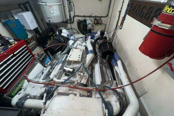 Hatteras Motor Yacht Yacht For Sale