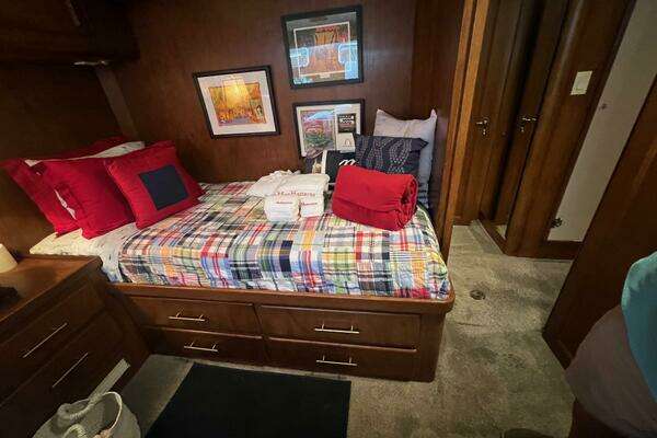 Hatteras Motor Yacht Yacht For Sale
