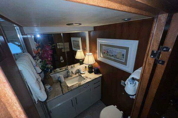 Hatteras Motor Yacht Yacht For Sale