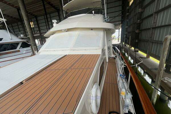 Hatteras Motor Yacht Yacht For Sale
