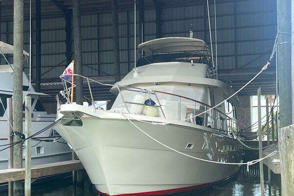 Hatteras - Motor Yacht