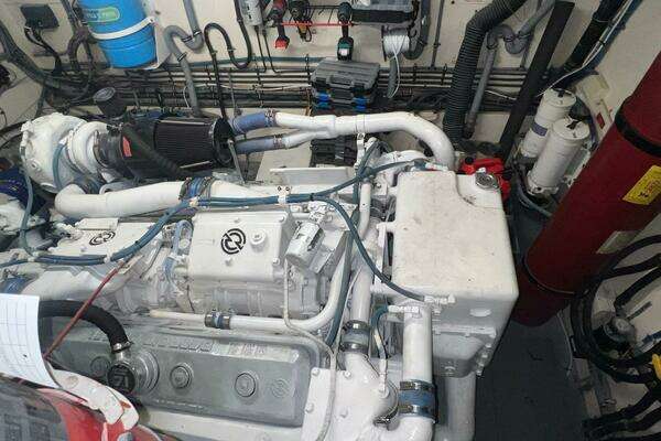 Hatteras Motor Yacht Yacht For Sale