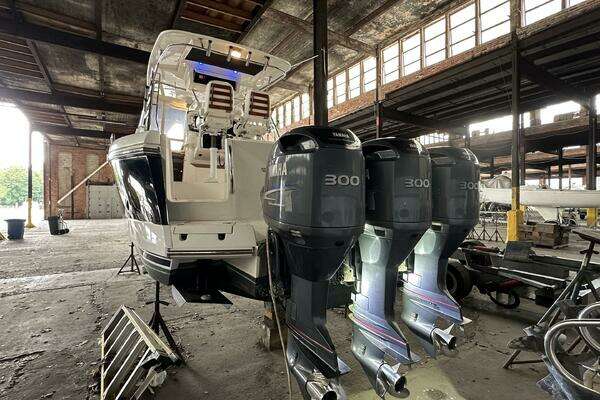 Photo of the 2006 Sunseeker 37 Sportfisher