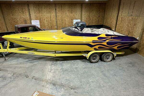 Photo of the 2005 Eliminator 