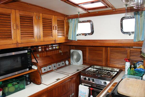 Divine Miss Em 43ft Slocum Yacht For Sale