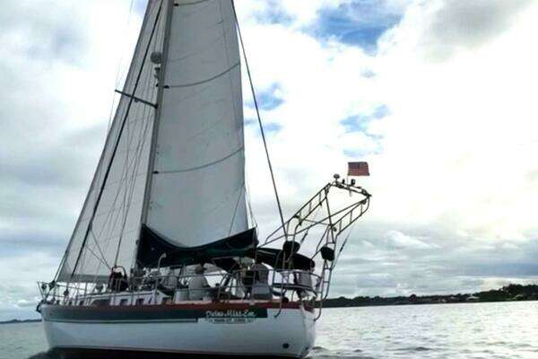 Photo of the 1990 Slocum 43 "Divine Miss Em"