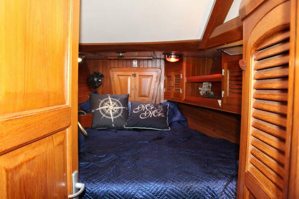 Divine Miss Em 43ft Slocum Yacht For Sale