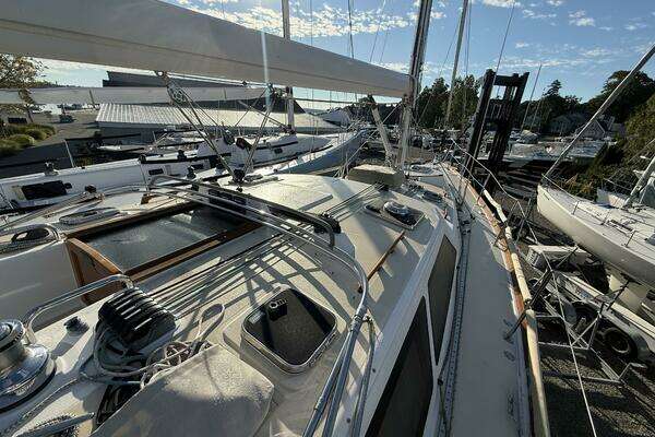 Tartan 4700 Yacht For Sale