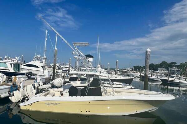 33-ft-Hydra-Sports-2005-Vector 3300 CC-Plymouth Massachusetts United States yacht for sale