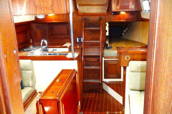 Photo of the 1995 Pacific Seacraft 37 "ADVENTURE"