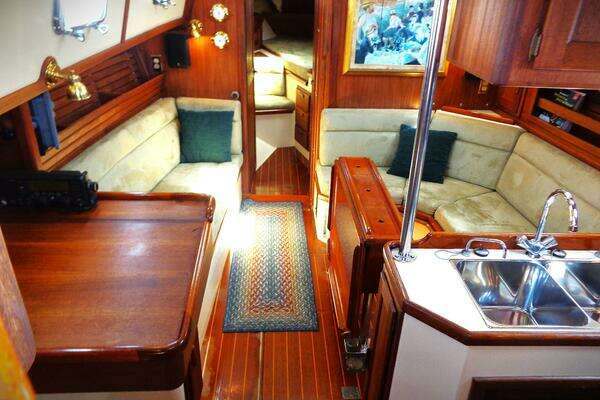 Photo of the 1995 Pacific Seacraft 37 "ADVENTURE"