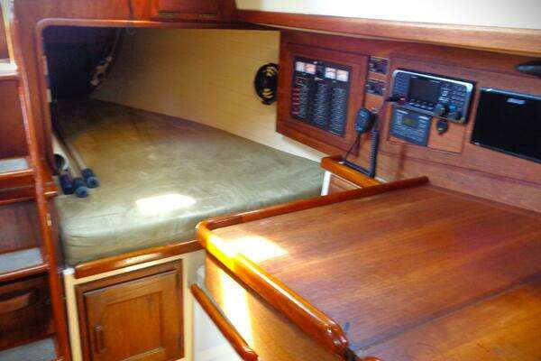 Photo of the 1995 Pacific Seacraft 37 "ADVENTURE"