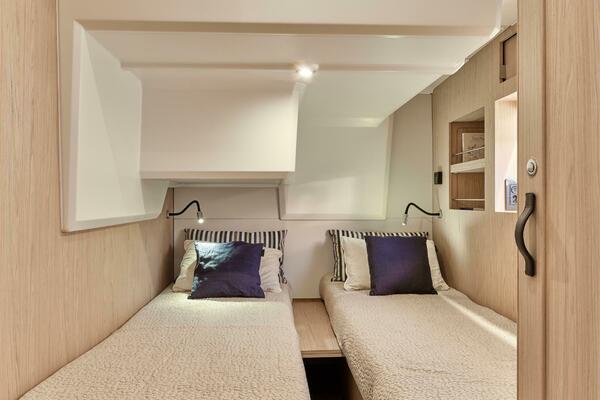 48ft Beneteau Yacht For Sale