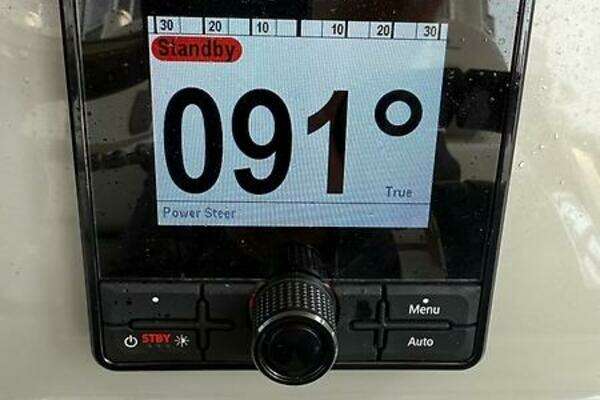 2014 Boston Whaler 35