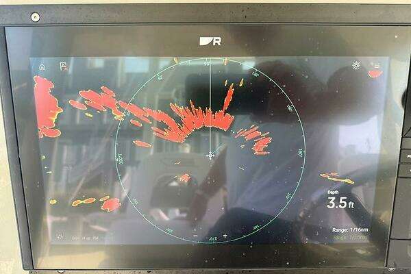 2014 Boston Whaler 35