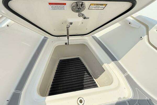 2014 Boston Whaler 35