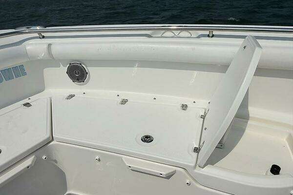 2014 Boston Whaler 35
